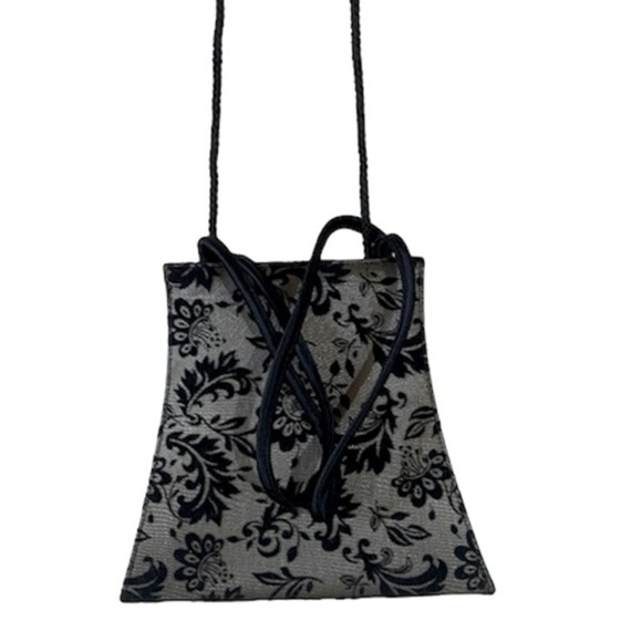 Elegant Black Lace Vintage Evening Bag - Picture 1 of 15
